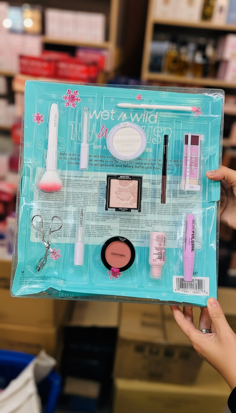 Exclusive Wet n Wild Beauty tools and makeup Gift set