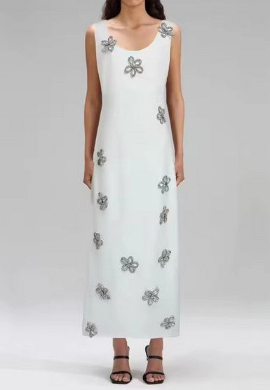 Step Into the Spotlight in the Chic Stitching Rhinestone Flower Design Sling Dress! CELEBRITY-WORTHY GLAM, NOW YOURS!