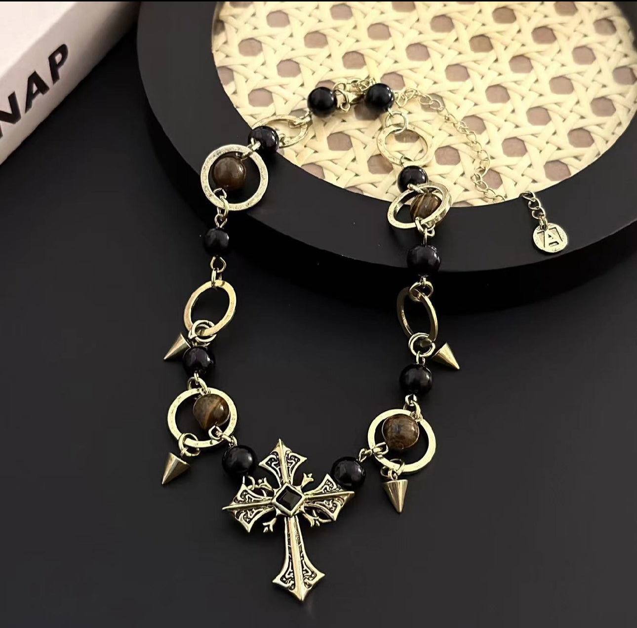 Y2k Hot Girl Dark Cross Necklace for Women – Gothic Punk Aesthetic Statement Jewelry