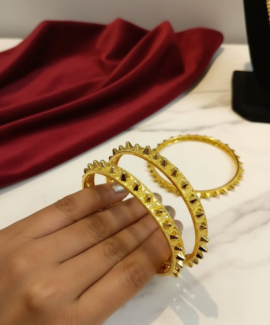 Dubai Gold Fashion Jewelry 4 spike Bangles Set
