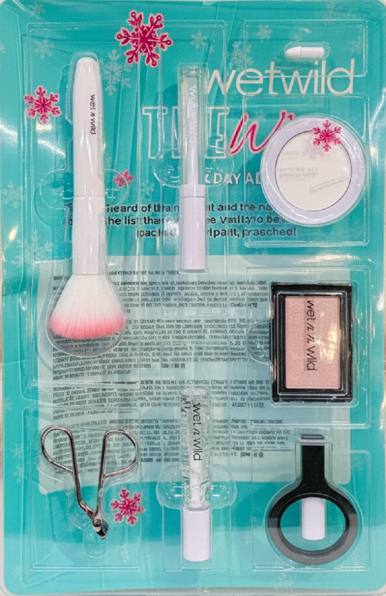 Exclusive Wet n Wild Beauty tools and makeup Gift set