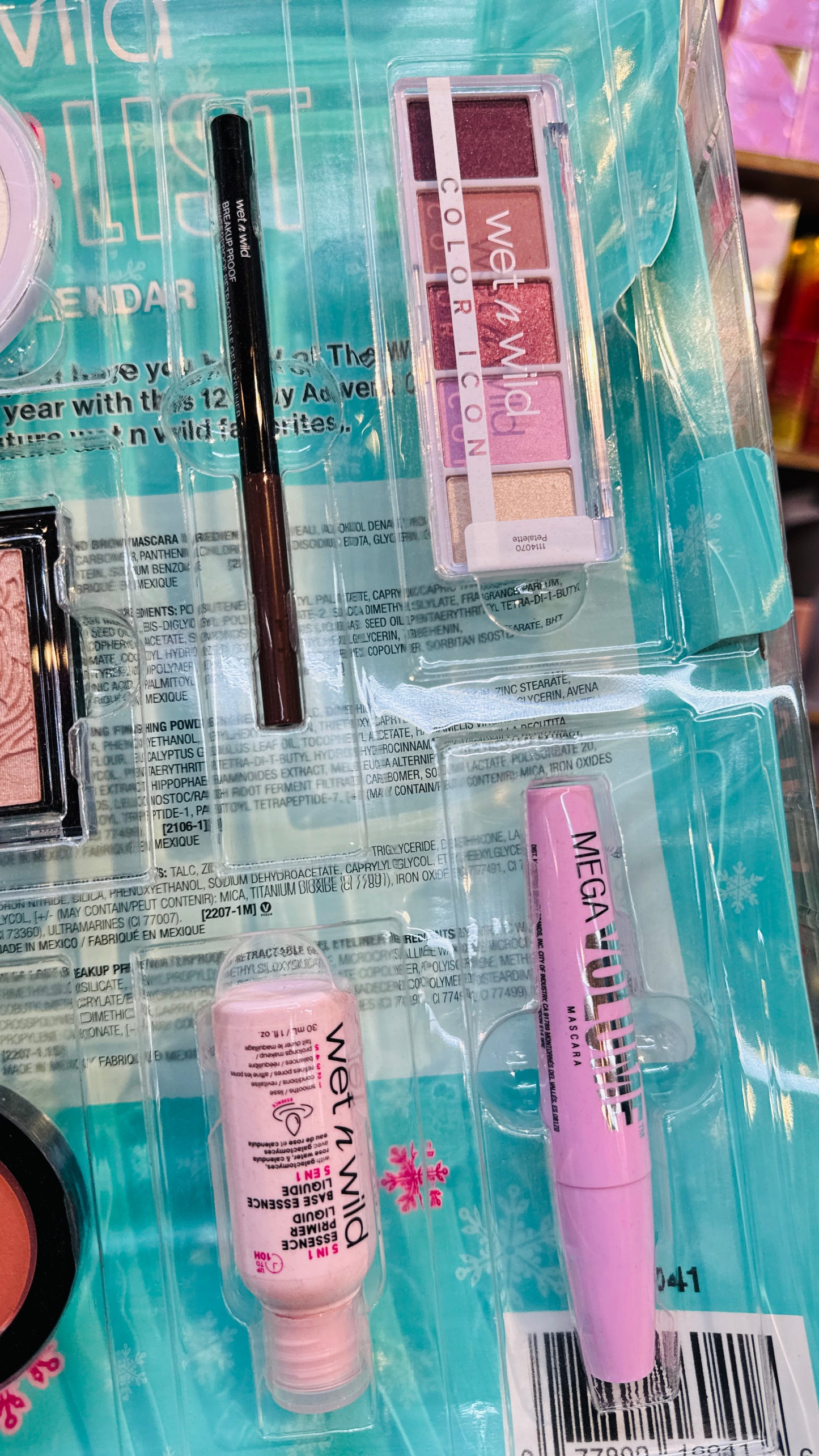 Exclusive Wet n Wild Beauty tools and makeup Gift set