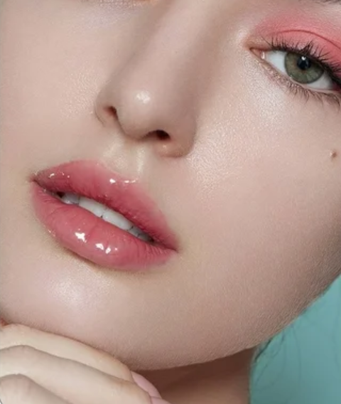 Powder Molten Glass Makeup Mist Spray – 100ml Hydrating & Setting Spray for Long-Lasting Makeup